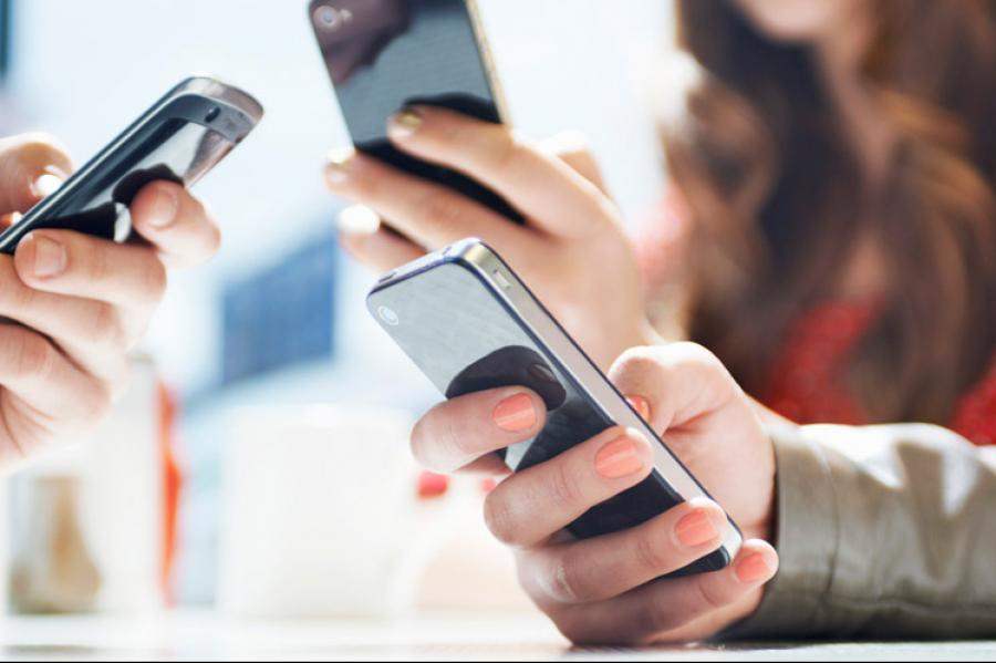 Ofcom Research says that UK Internet Users Prefer to Connect with Smartphone Over Computer